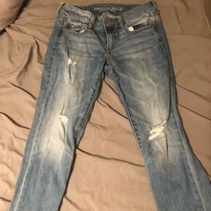 AE size 4 Capris